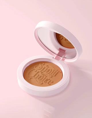 P. Louise verwöhnt für Choice Creme Bronzer