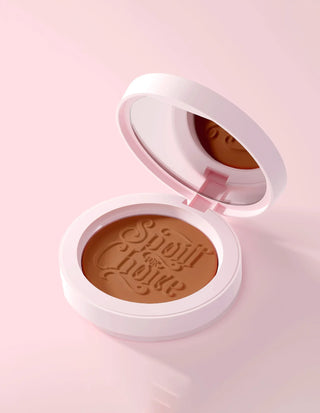 P. Louise verwöhnt für Choice Creme Bronzer