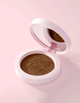 P. Louise verwöhnt für Choice Creme Bronzer