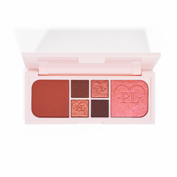 Ein Bild der P.Louise Fluffy Fantasy Mini Eyes & Face Palette mit cremigen Matttönen und butterartigen Schimmern in einer Reihe von Rouge- und Dunkelrosatönen