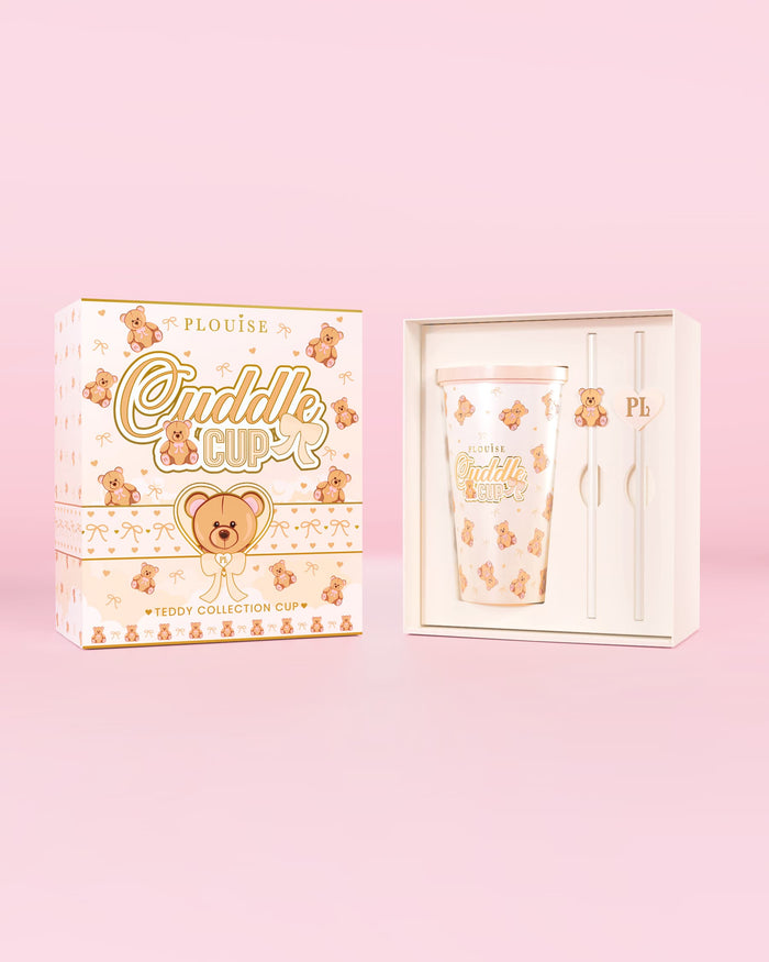 Bild des P.Louise Teddy Bear Steel Cuddle Cup Tumbler & Straw in einer Verpackung mit Teddy-Print-Design