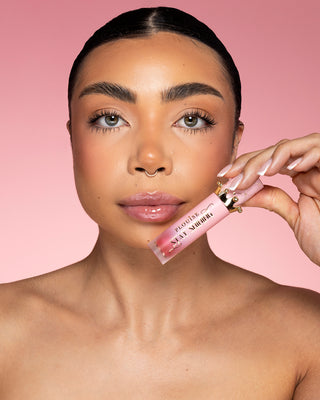 P. Louise bleibt kronenlippenöl glänzend