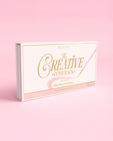 Seitenansicht der P.Louise Creative Comeback XXXL Rainbow Eyeshadow Palette vor einem rosa Hintergrund