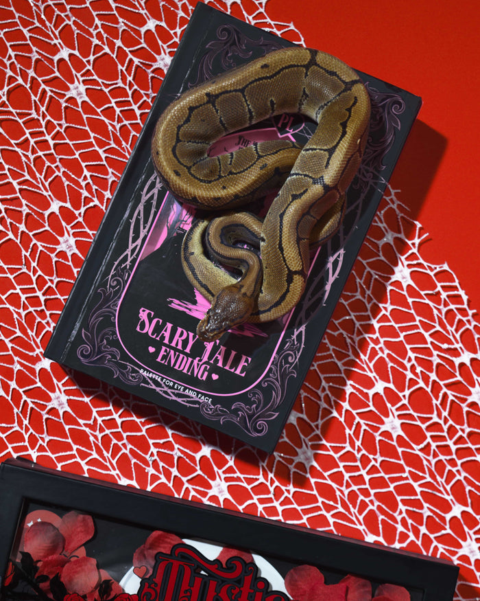 Scary Tale Ending Halloween-Palette