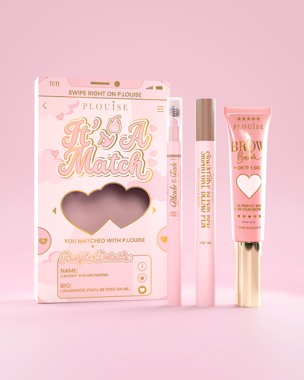 Das kosmetische Augenbrauenset „It's A Match“ enthält den P.Louise Signature Blend Pen, den Blade & Fade Brow Pencil und den Brow Balm, verpackt in pink- und goldfarbenen Boxen mit Herzmotiven.