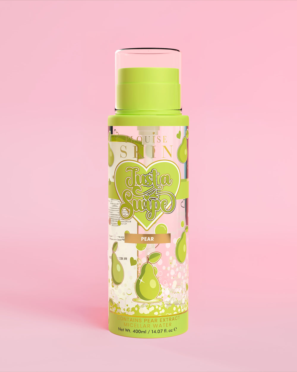 Eine Flasche P. Louise Just A Swipe Mizellenwasser mit Birnenduft und Birnenmotiven auf der Flasche auf hellrosa Hintergrund