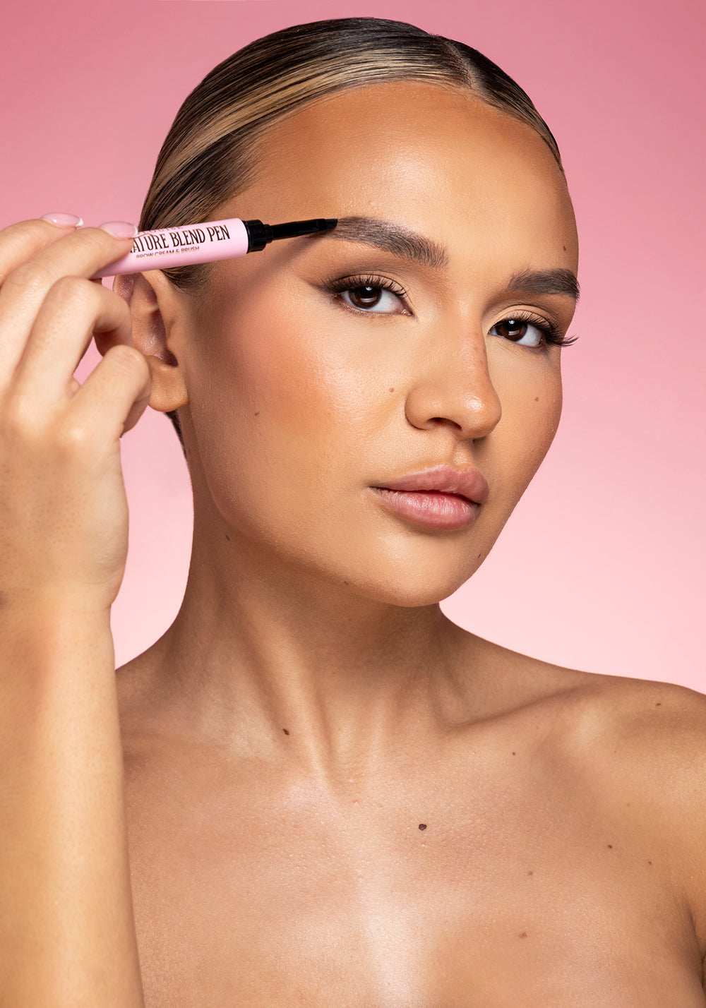 Signature Blend Augenbrauenstift und Pinsel
